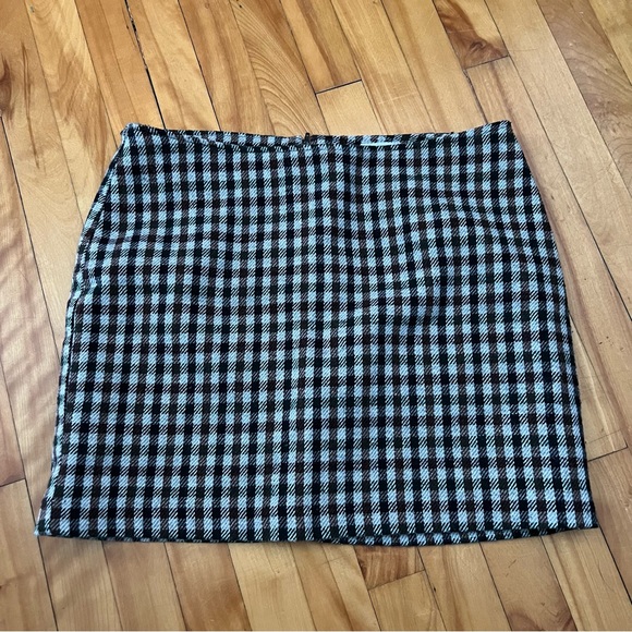100% WOOL SKIRT - Picture 1 of 10